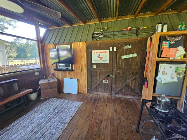 411 Green Meadow Trail, Holly Lake Ranch, TX 75765