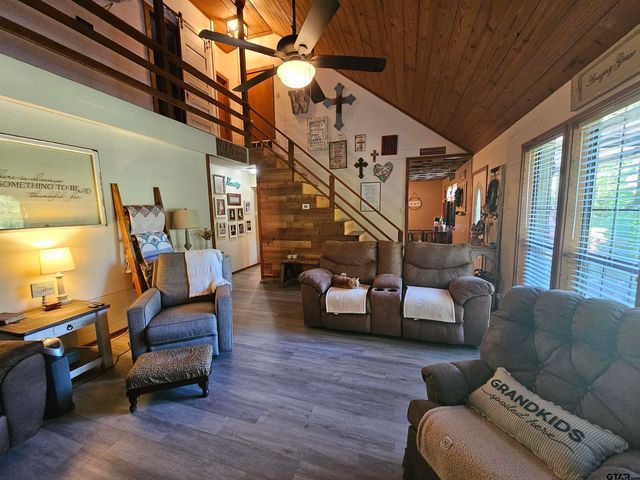 411 Green Meadow Trail, Holly Lake Ranch, TX 75765