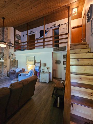 411 Green Meadow Trail, Holly Lake Ranch, TX 75765