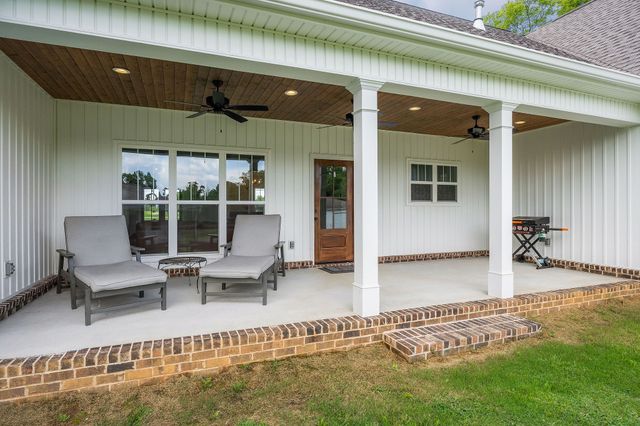 306 Old Shelbyville Rd, Mcminnville, TN 37110