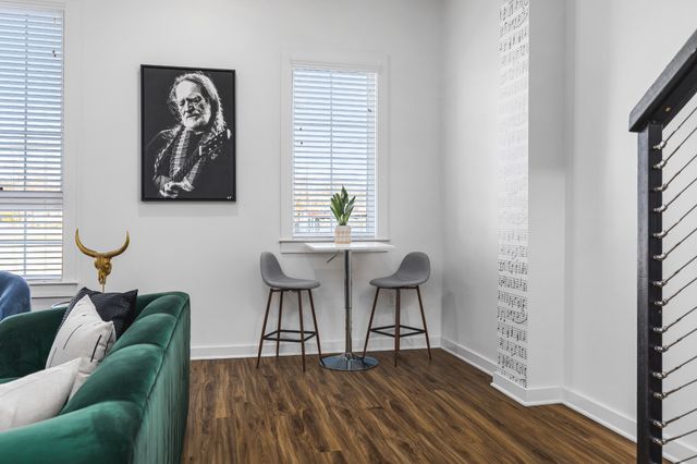 738 Douglas Ave Unit 4, Nashville, TN 37207