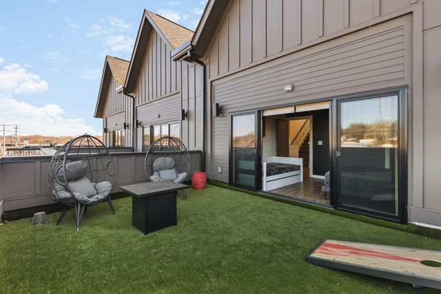 738 Douglas Ave Unit 4, Nashville, TN 37207