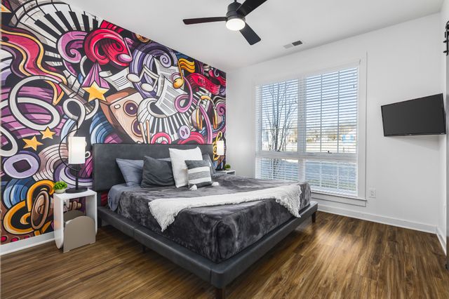 738 Douglas Ave Unit 4, Nashville, TN 37207