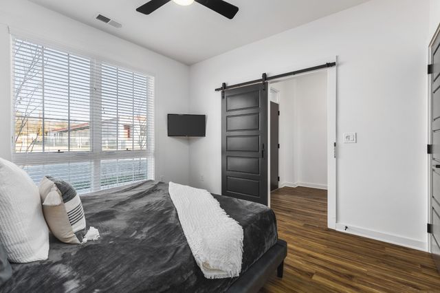 738 Douglas Ave Unit 4, Nashville, TN 37207