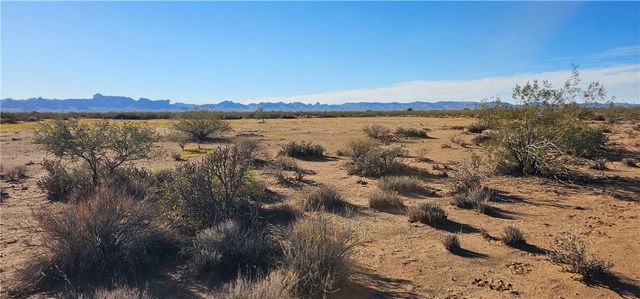 Lot 101 S Amado Road, Golden Valley, AZ 86413