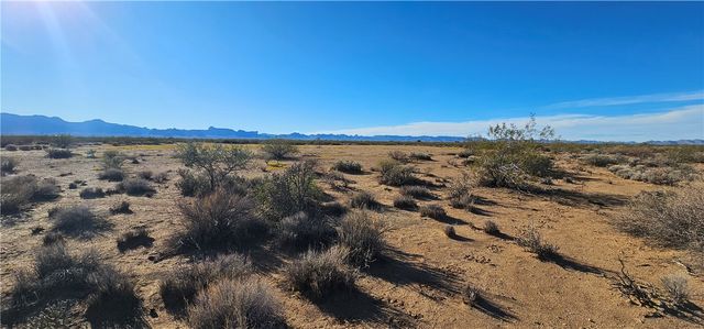 Lot 101 S Amado Road, Golden Valley, AZ 86413