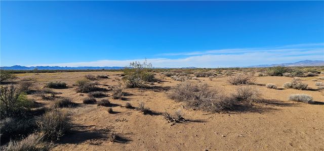 Lot 101 S Amado Road, Golden Valley, AZ 86413