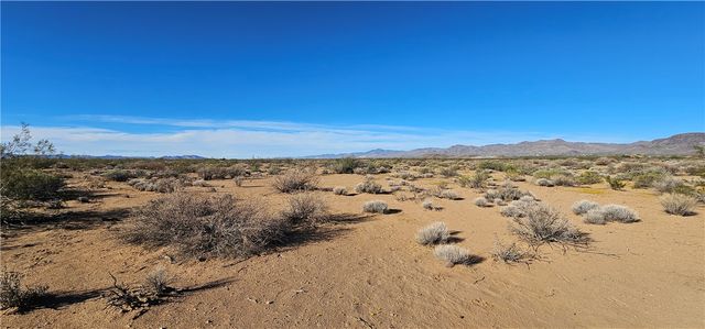 Lot 101 S Amado Road, Golden Valley, AZ 86413