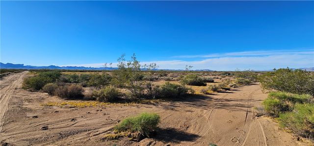 Lot 101 S Amado Road, Golden Valley, AZ 86413