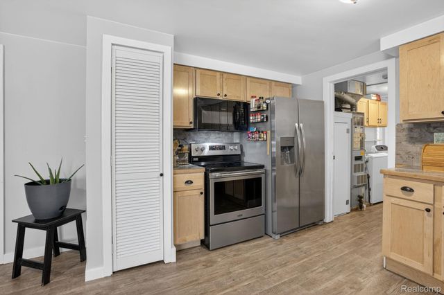 3066 Schaefer Street, Carrollton Township, MI 48604