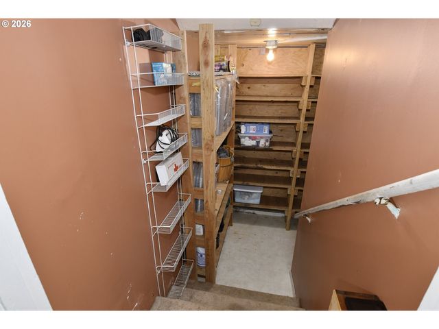 29922 S HULT Rd, Colton, OR 97017