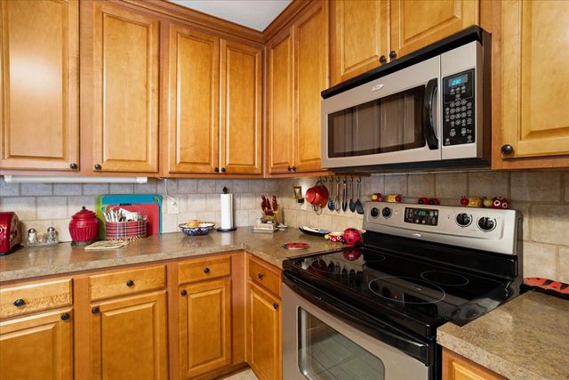 2700 Rex Cruse Drive, Sherman, TX 75092