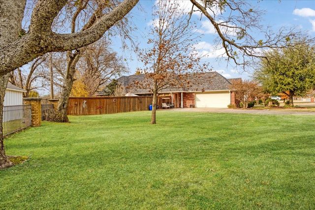 2700 Rex Cruse Drive, Sherman, TX 75092