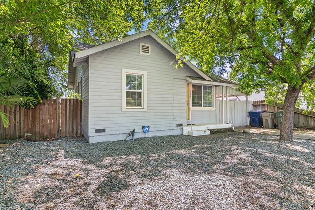 2032 South Ave, Sacramento, CA 95838