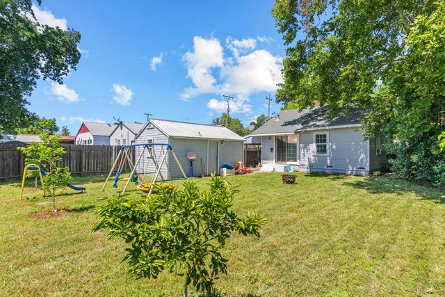 2032 South Ave, Sacramento, CA 95838