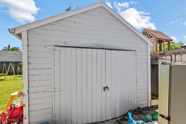 2032 South Ave, Sacramento, CA 95838