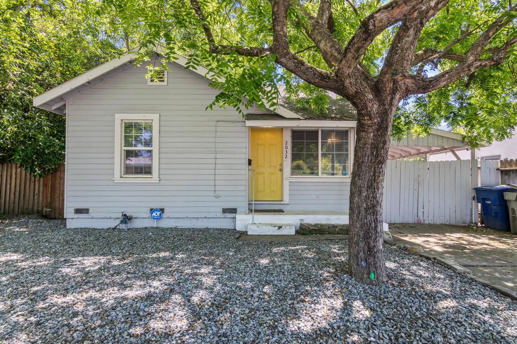 2032 South Ave, Sacramento, CA 95838