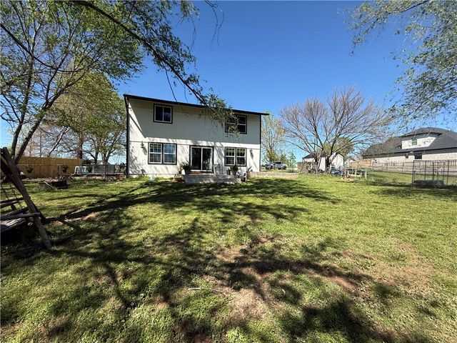 2515 Wildcat Creek Boulevard, Springdale, AR 72762