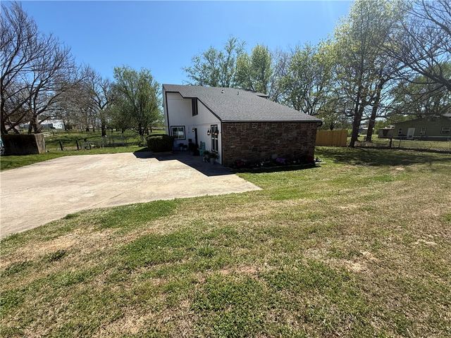 2515 Wildcat Creek Boulevard, Springdale, AR 72762