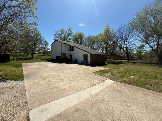 2515 Wildcat Creek Boulevard, Springdale, AR 72762