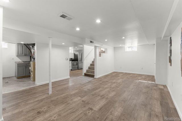 6872 Lathers Street, Garden City, MI 48135