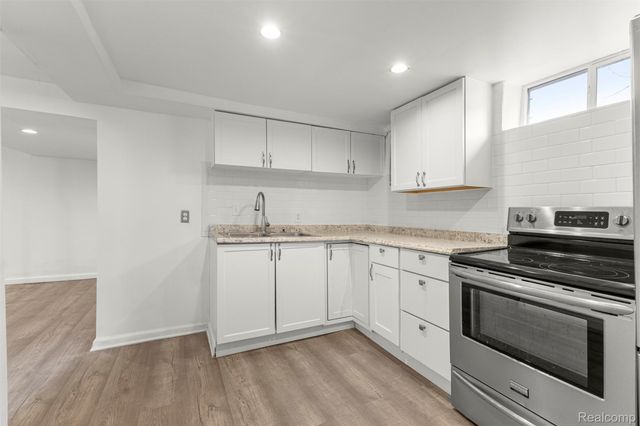 6872 Lathers Street, Garden City, MI 48135