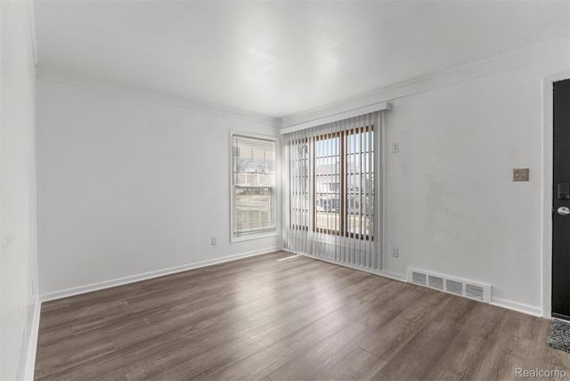 6872 Lathers Street, Garden City, MI 48135