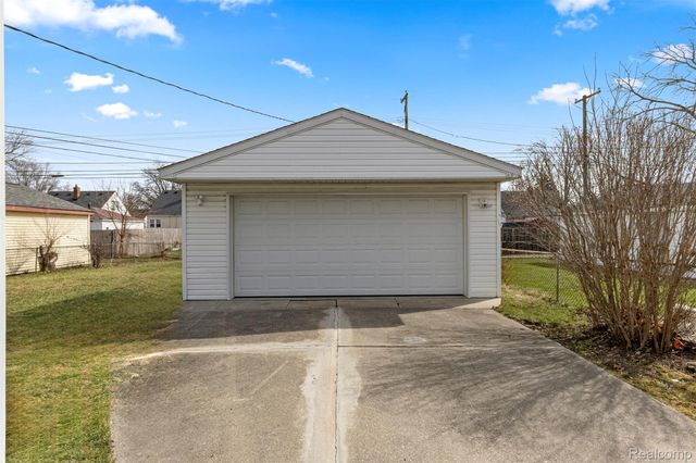 6872 Lathers Street, Garden City, MI 48135
