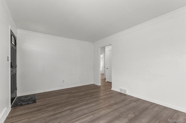 6872 Lathers Street, Garden City, MI 48135