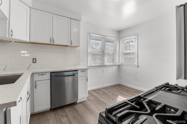 6872 Lathers Street, Garden City, MI 48135