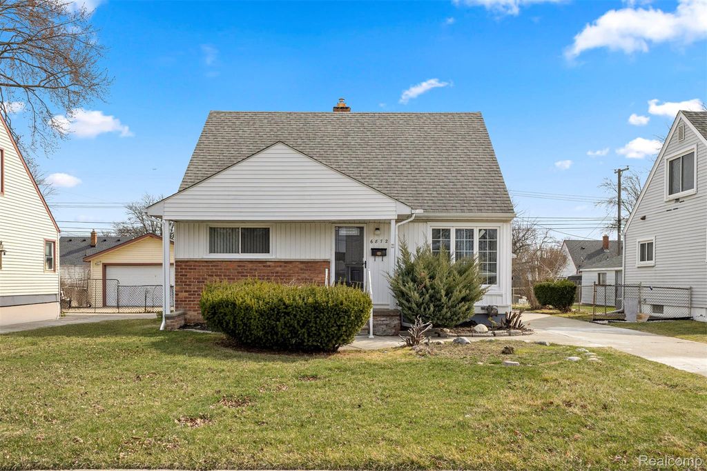 6872 Lathers Street, Garden City, MI 48135