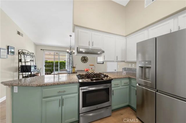 23891 VIA ASTUTO, Murrieta, CA 92562