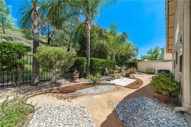 23891 VIA ASTUTO, Murrieta, CA 92562