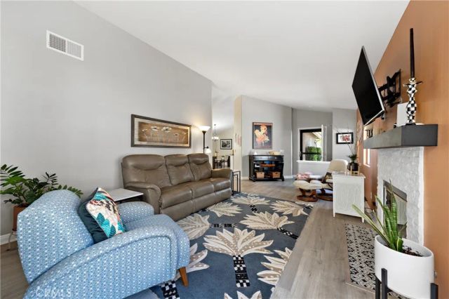 23891 VIA ASTUTO, Murrieta, CA 92562