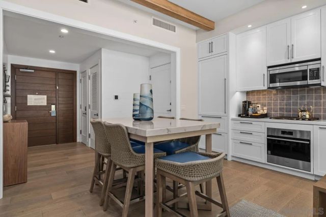 1500 Orange Ave 10, Coronado, CA 92118