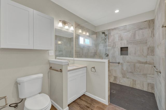 1452 Lakeview DR, Canyon Lake, TX 78133