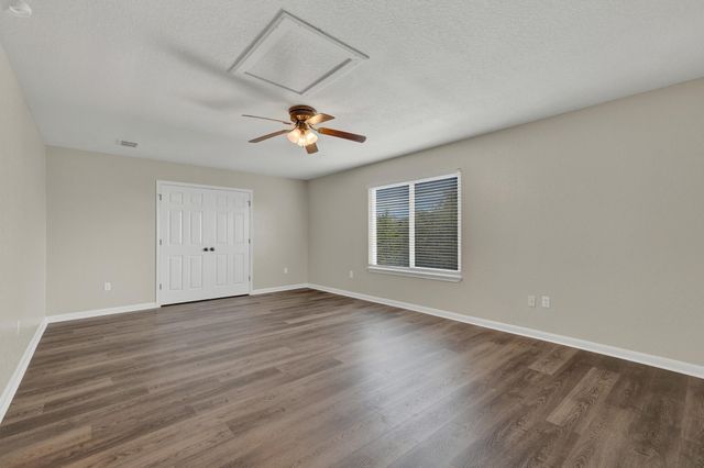 1452 Lakeview DR, Canyon Lake, TX 78133
