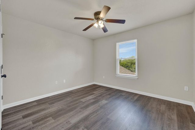 1452 Lakeview DR, Canyon Lake, TX 78133