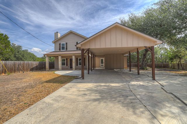 1452 Lakeview DR, Canyon Lake, TX 78133