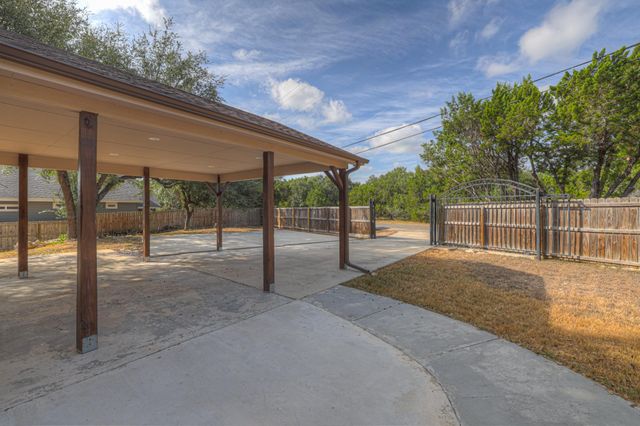 1452 Lakeview DR, Canyon Lake, TX 78133