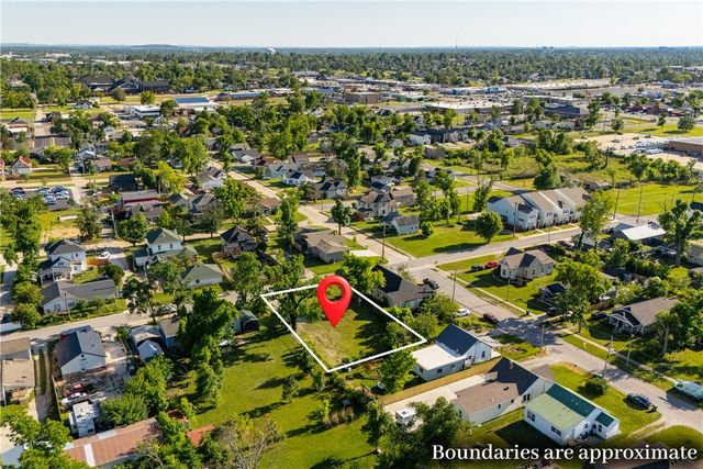 419 W Persimmon Street, Rogers, AR 72756