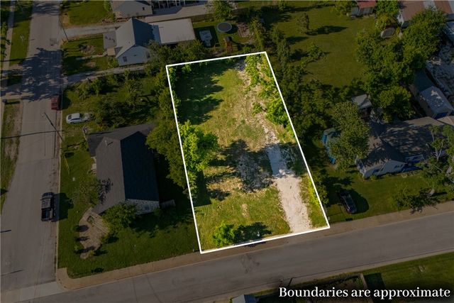 419 W Persimmon Street, Rogers, AR 72756