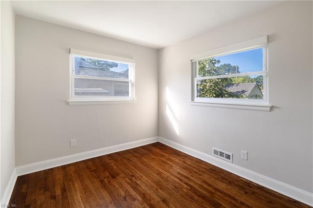 3521 Gamage DR, Norfolk, VA 23518