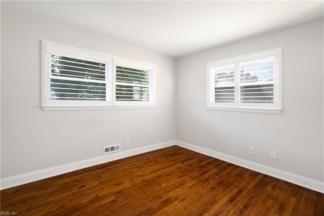 3521 Gamage DR, Norfolk, VA 23518