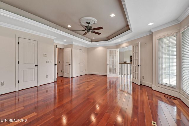 310 Old Stagecoach Place, Crossville, TN 38571