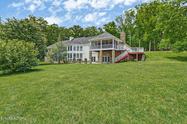 310 Old Stagecoach Place, Crossville, TN 38571