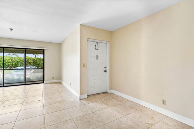 826 Sky Pine Way D1, Greenacres, FL 33415