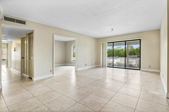 826 Sky Pine Way D1, Greenacres, FL 33415