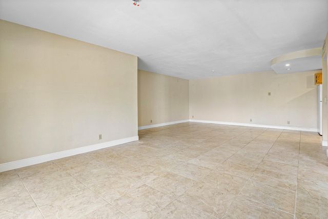 826 Sky Pine Way D1, Greenacres, FL 33415