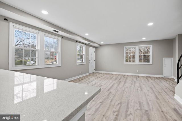 5810 LONGFELLOW ST, Riverdale, MD 20737